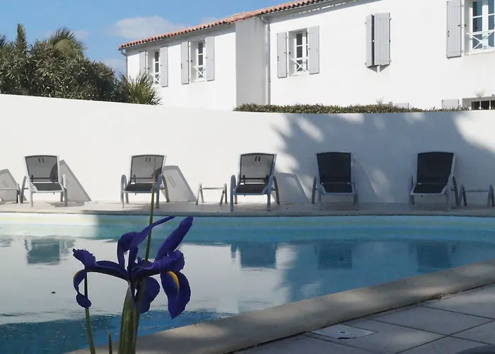 Apartmanhotel Perle De Re 3*